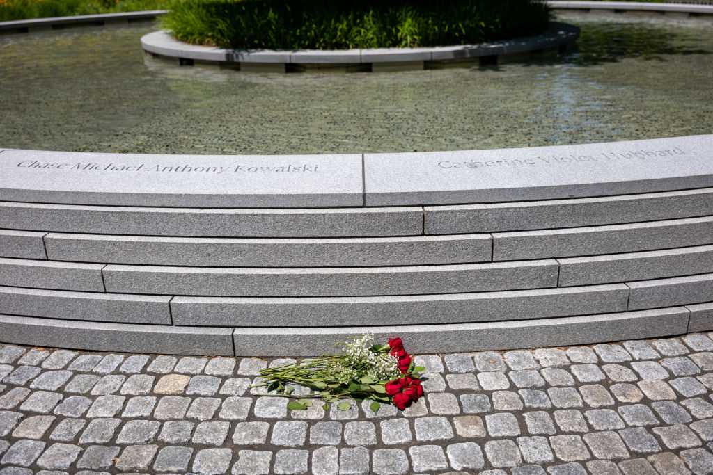 Sandy Hook families urge Supreme Court to uphold state and local bans on AR-15-style rifles — New Berlin Community news
