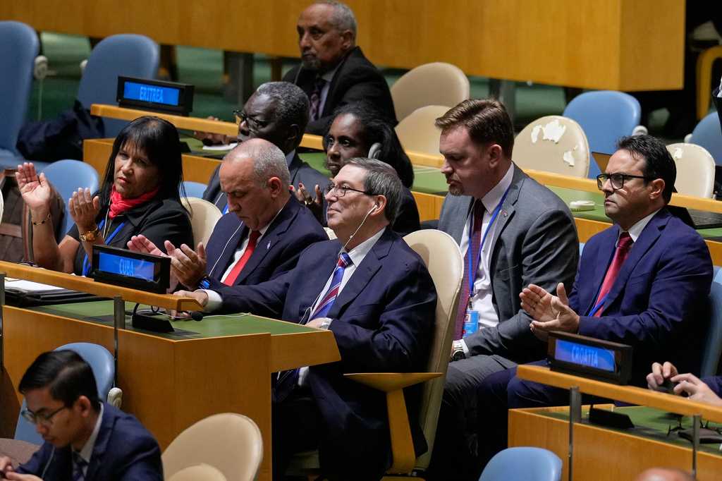 Cuba welcomes home diplomat expelled from US after unusual altercation at the UN — WISN 12 Milwaukee