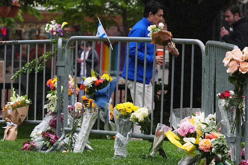 Man pleads guilty to federal hate crimes in deadly firebomb attack on Colorado demonstrators — New Berlin Community news